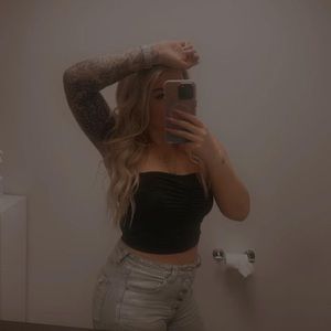 Meet your Posher, Hayley